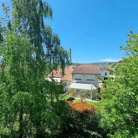 Des Volcans D'auvergne Parking Balcon Wifi Lit180x200 *